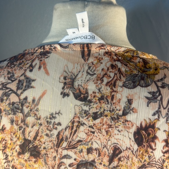 Coral dress. Size M long sleeve. Floral pleaded - Picture 6 of 7